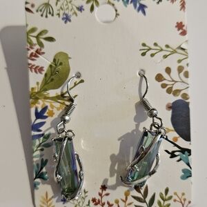 (945)Elegant Silver and Branch Green Earrings